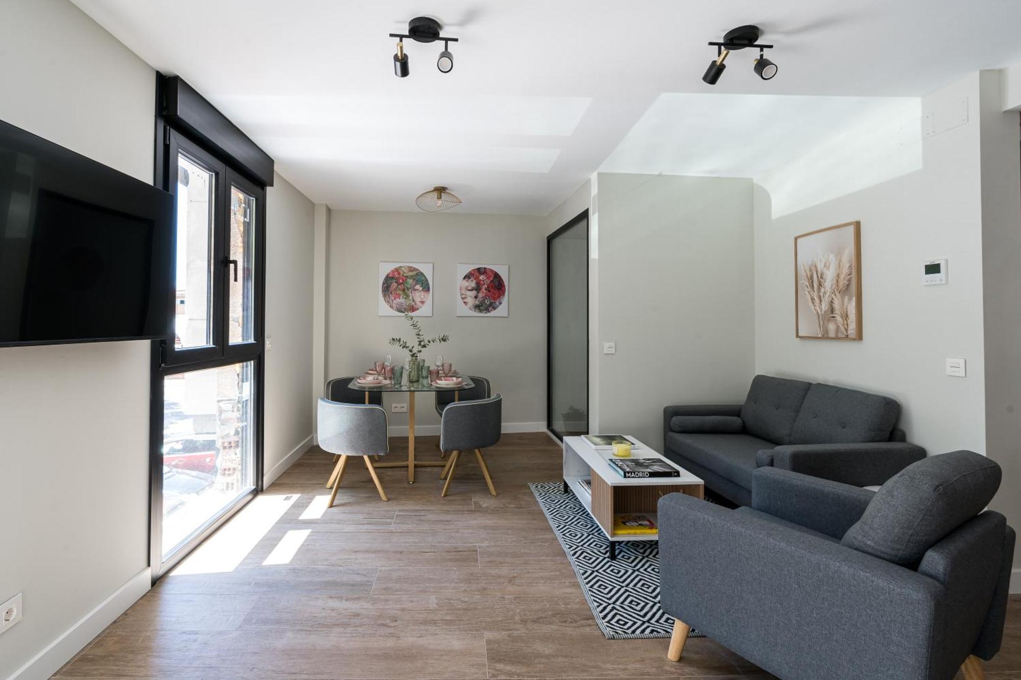Acogedor Refugio Con Terraza Apartment Alcala de Henares Exterior photo