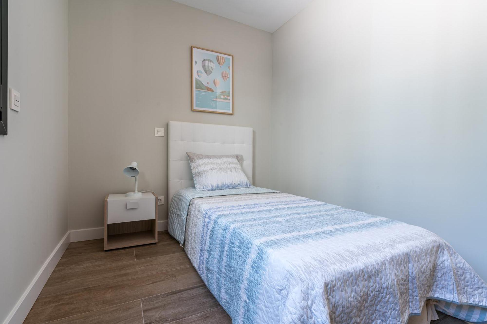 Acogedor Refugio Con Terraza Apartment Alcala de Henares Exterior photo